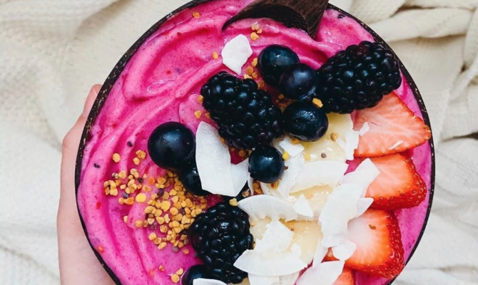 instagram-worthy-smoothie-bowl