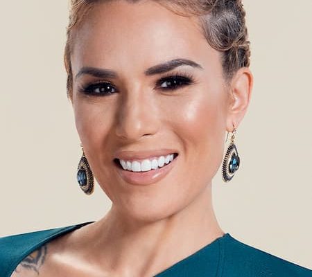 dr-17 Dr. Britten Cole