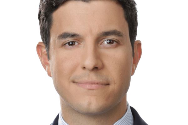 download-24-600x400-1 Tom Llamas