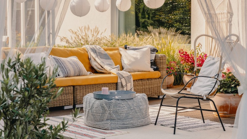 rent-outdoor-furniture