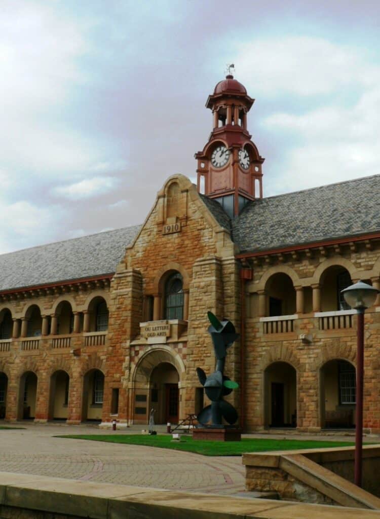 ccimage-old_arts_faculty_building2c_university_of_pretoria-750x1024-1 Van Tilburg Collection
