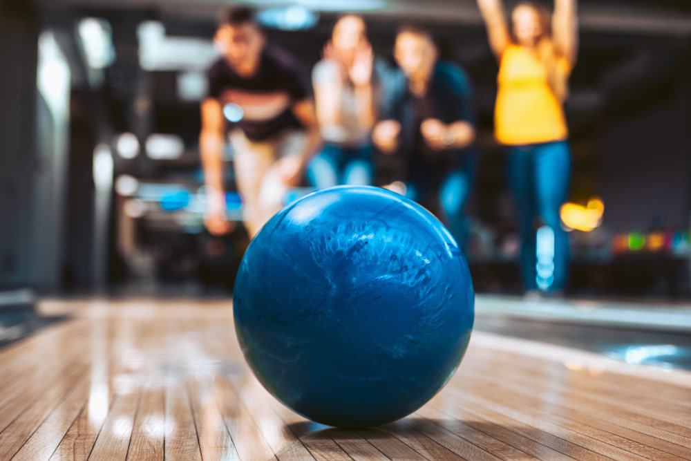ccimage-shutterstock_1104423659 Bowling