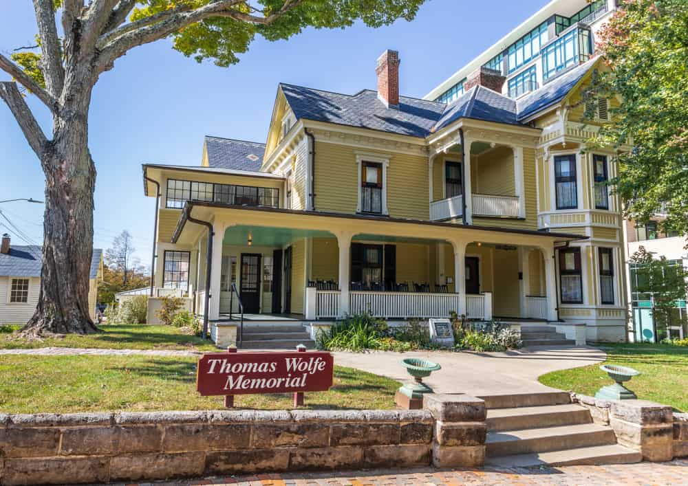ccimage-shutterstock_1225500181 Thomas Wolfe House